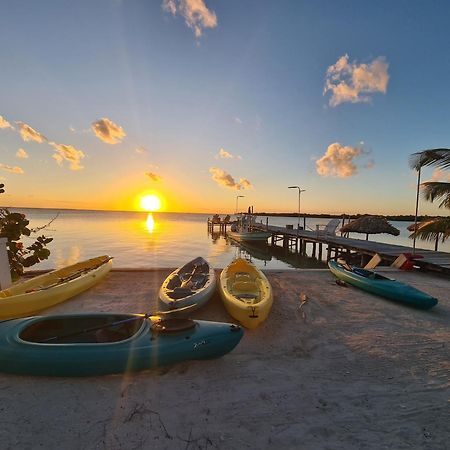 Aparthotel Bay Towers Caye Caulker Exterior foto